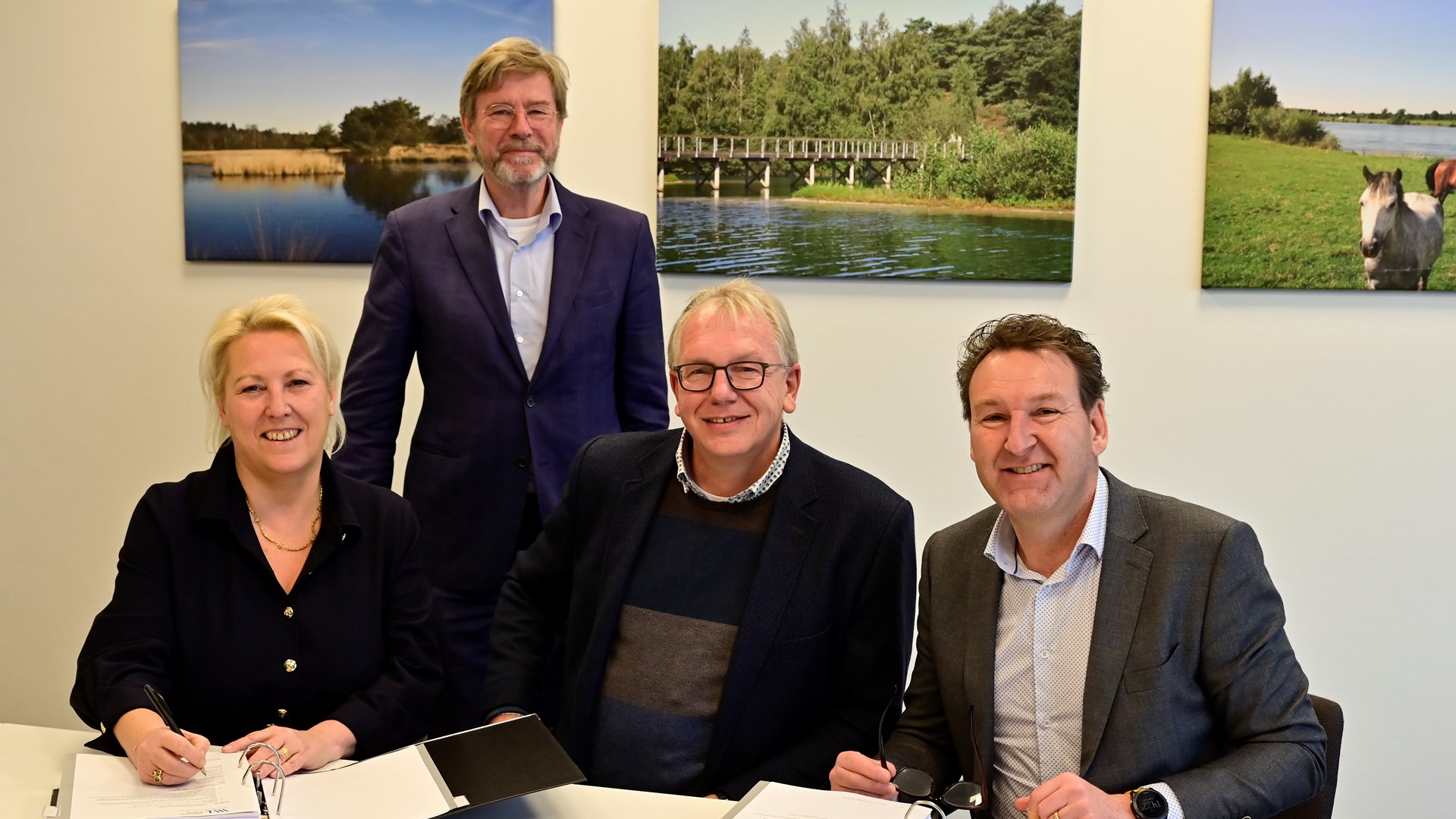 Ondertekening dijkproject Nieuw Bergen